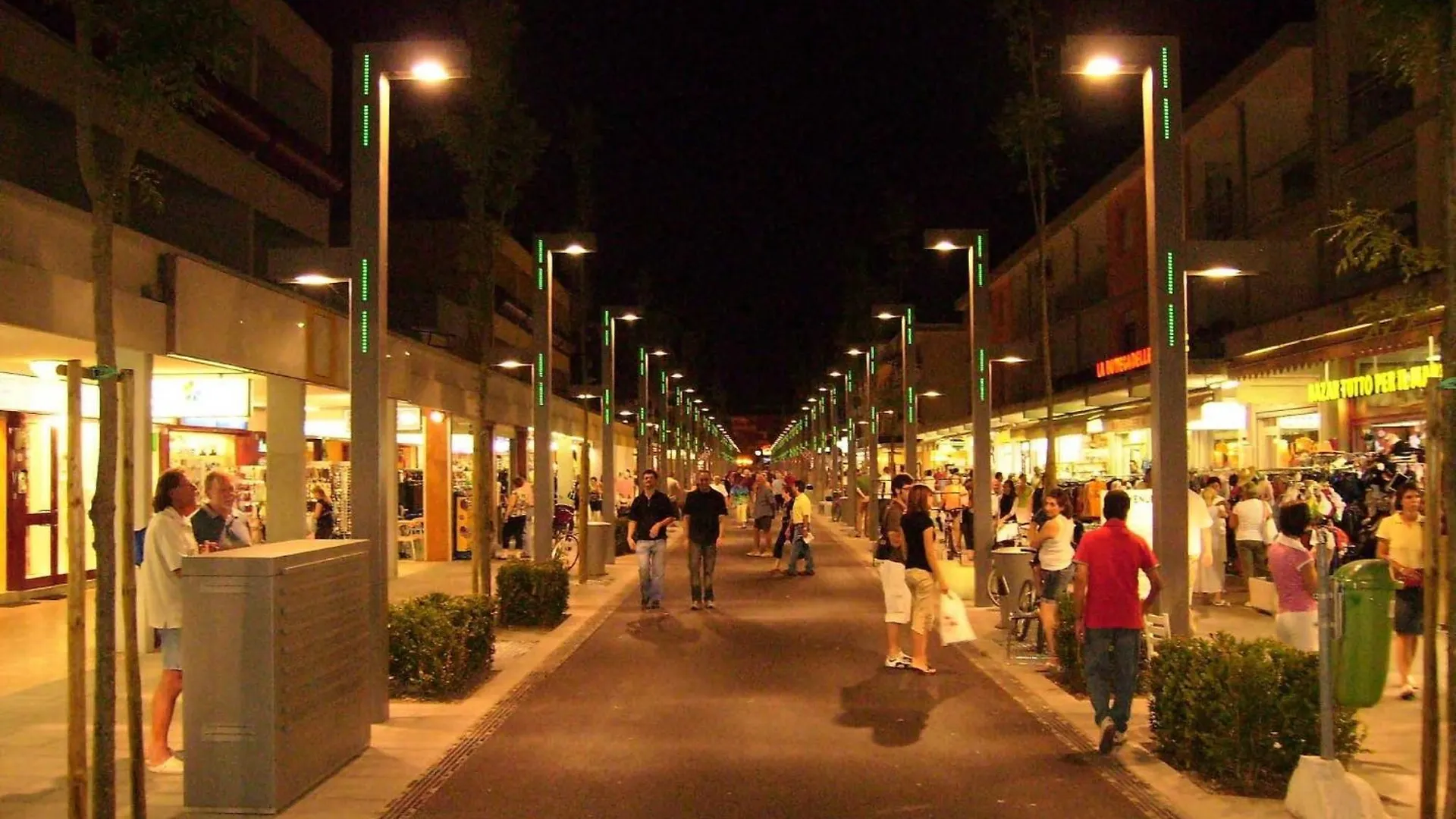 Beachside Flat With Large Balcony - Beahost Bibione